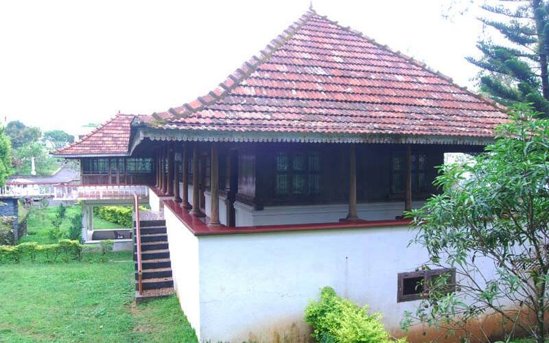 Wood Palace Heritage Resort, Kuttikkanam 4